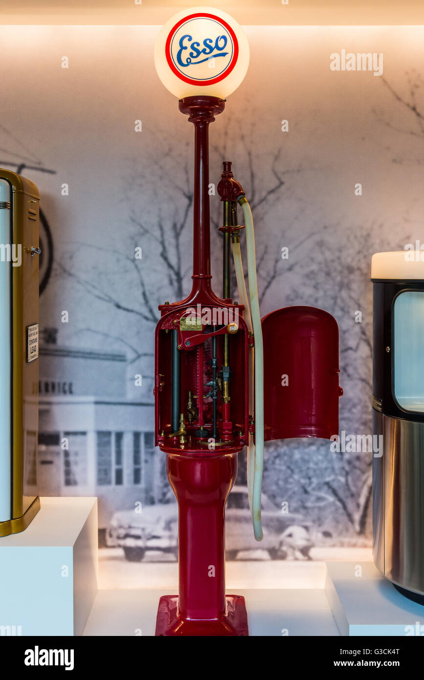 Vintage Esso pompa del gas nel display. Foto Stock