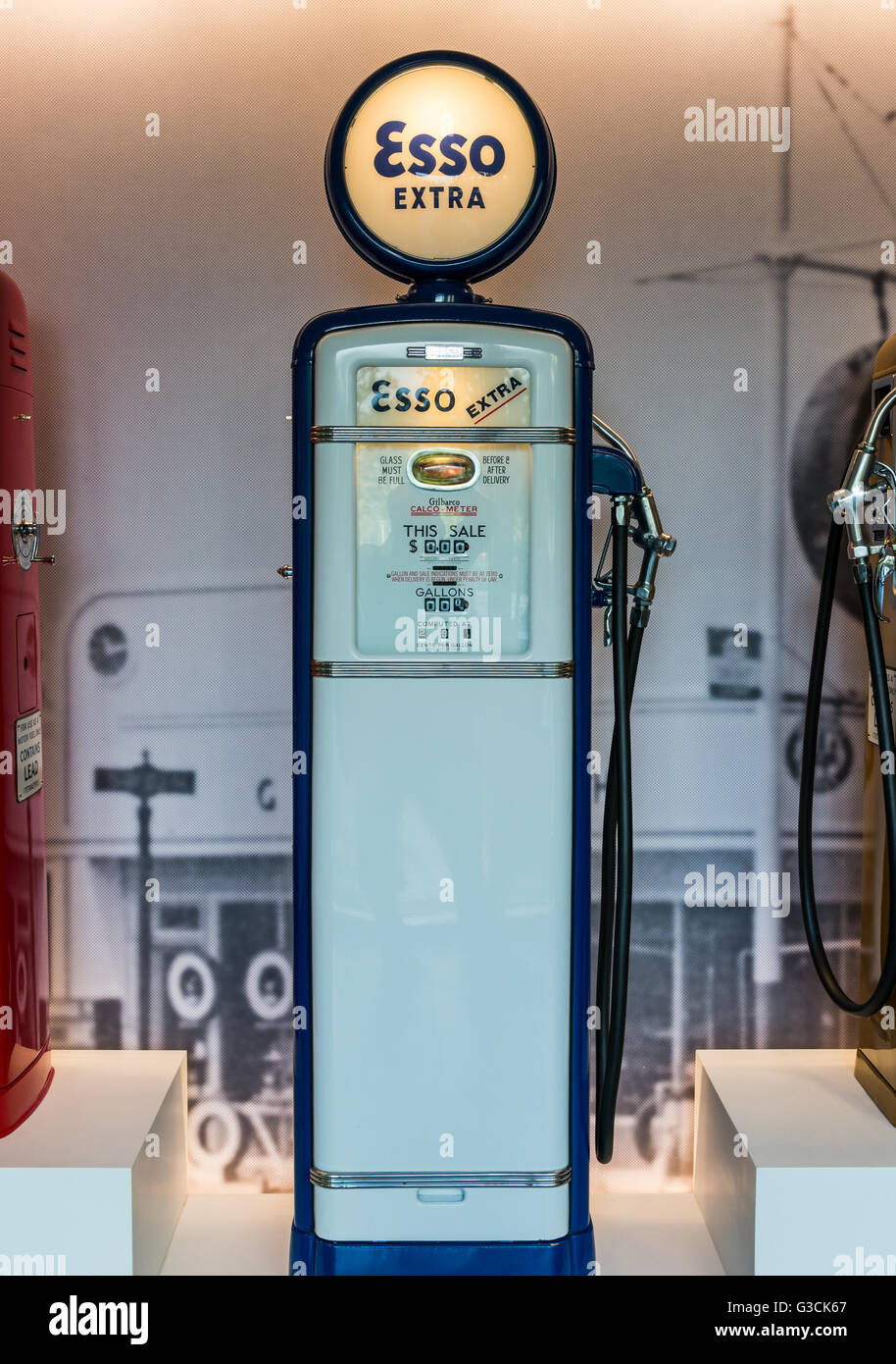 Vintage Esso pompa del gas nel display. Foto Stock