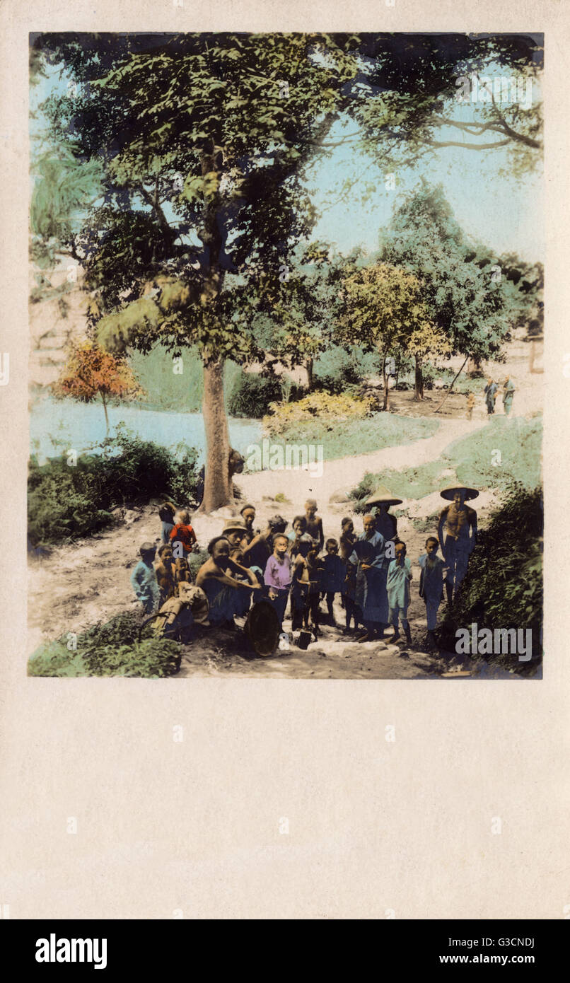 La gente che vive ai piedi del Monte Loa Bo, Vietnam Foto Stock
