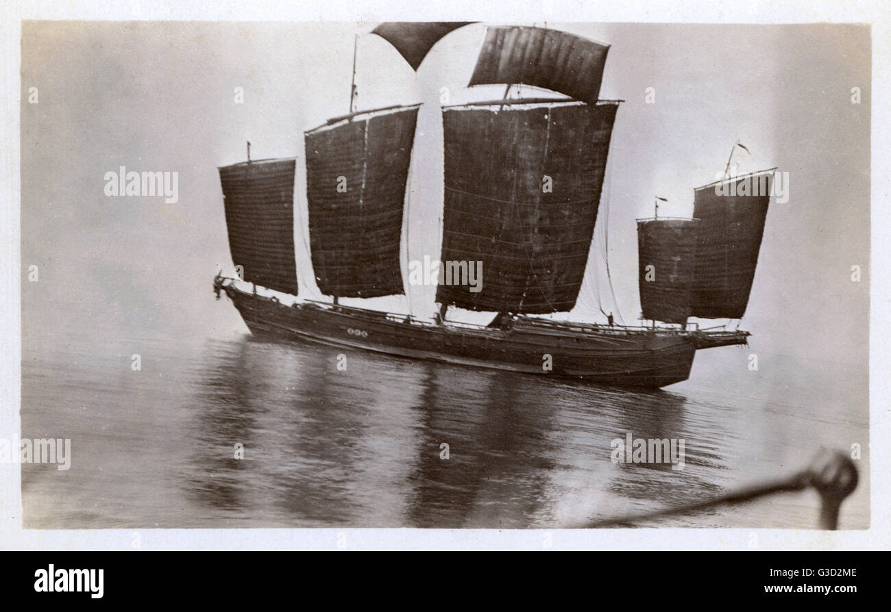 Multi-masted Giunca Cinese. Data: circa 1920s Foto Stock