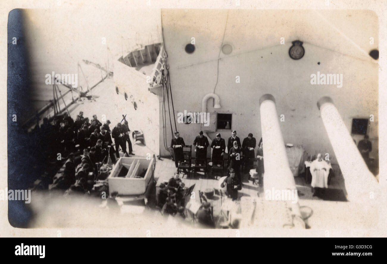 Preghiere a bordo della HMS Marlborough, corazzata di classe duca di ferro Foto Stock