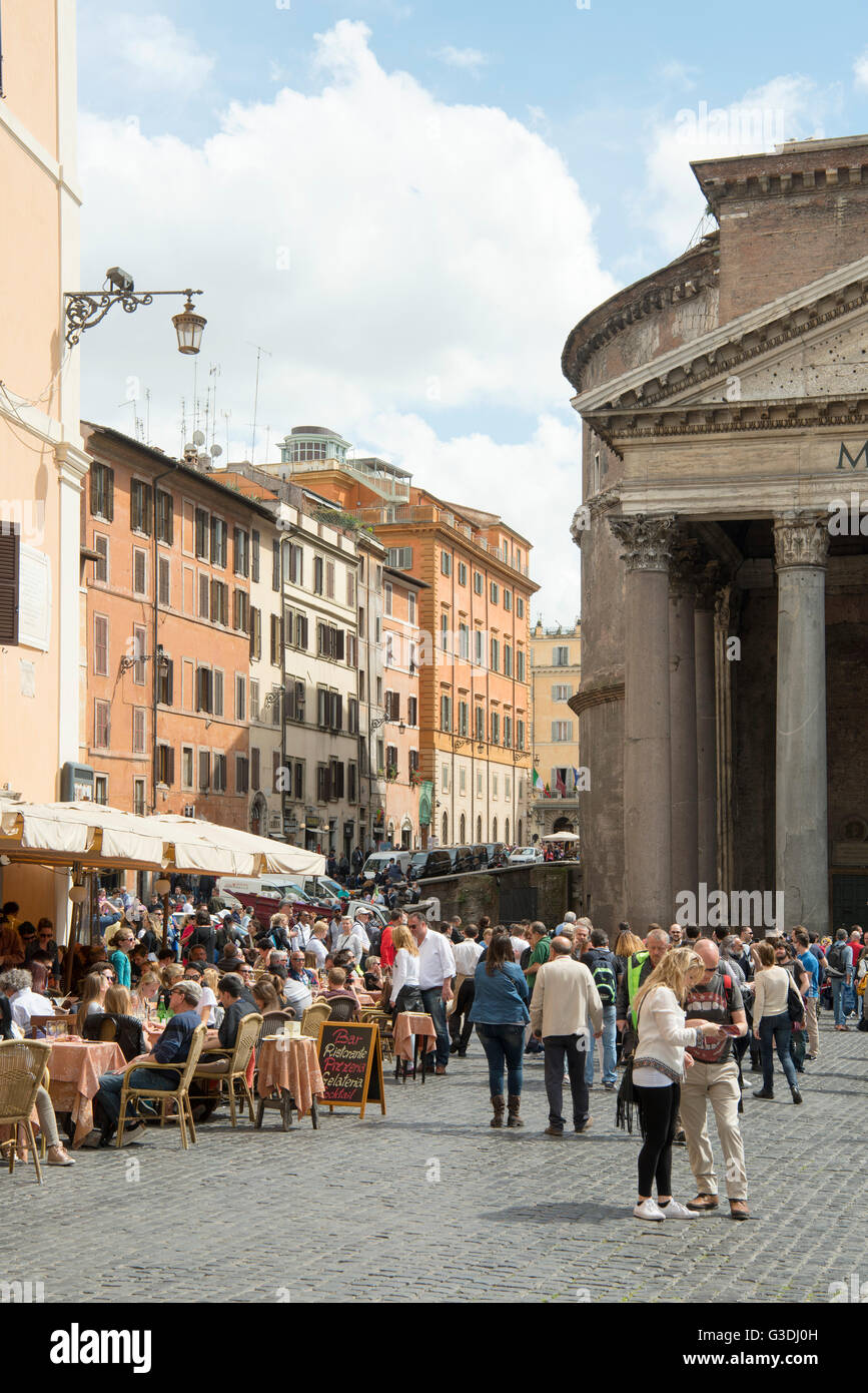 Italien, Rom, Via della Minerva am Pantheon (La Rotonda Foto stock - Alamy