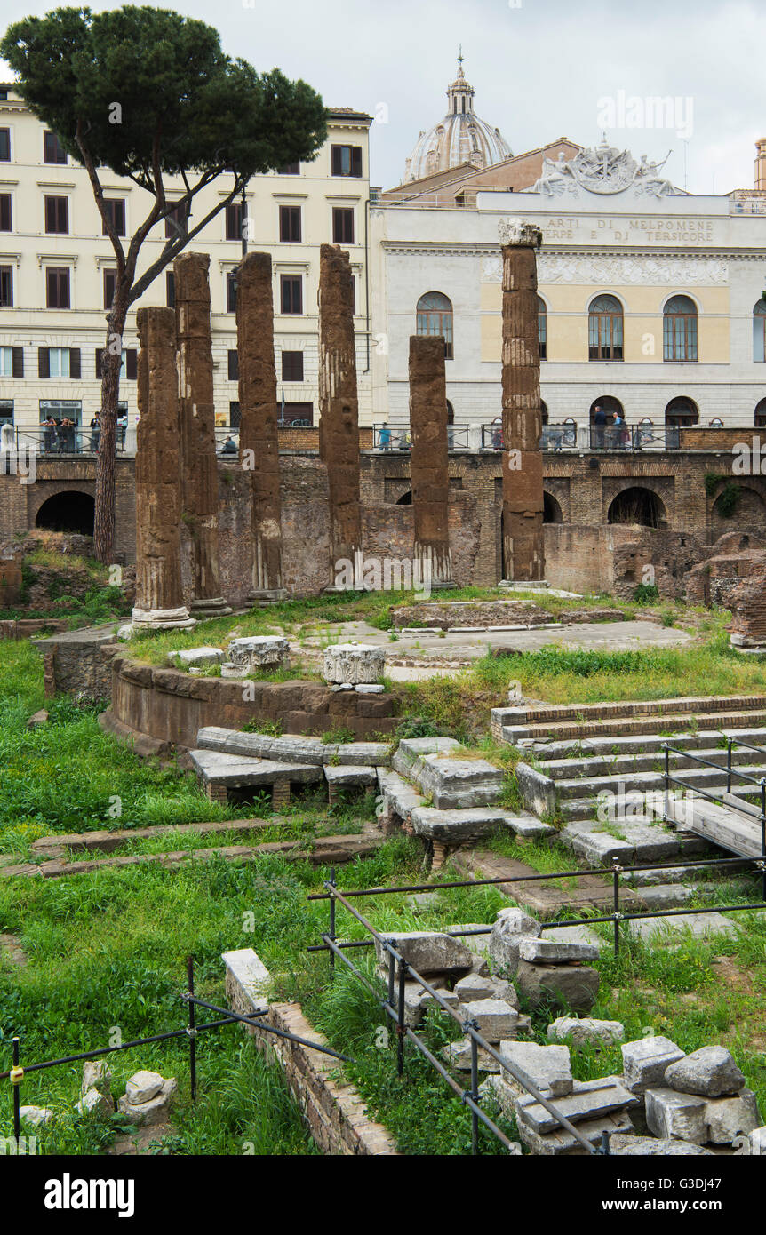 Italien, Rom, Largo di Torre Argentina, Tempelruinen des Tempel B Foto Stock