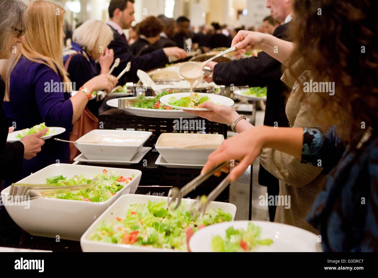 Hotel il pranzo a buffet linea durante un evento di business - USA Foto Stock