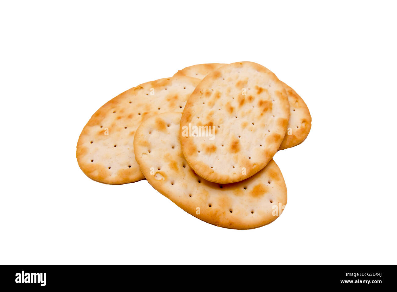 Alcuni cracker forma ovale su sfondo bianco Foto Stock
