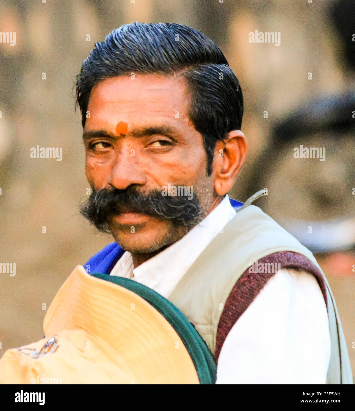 Uomo indù con Tilak sulla sua fronte , India Foto Stock