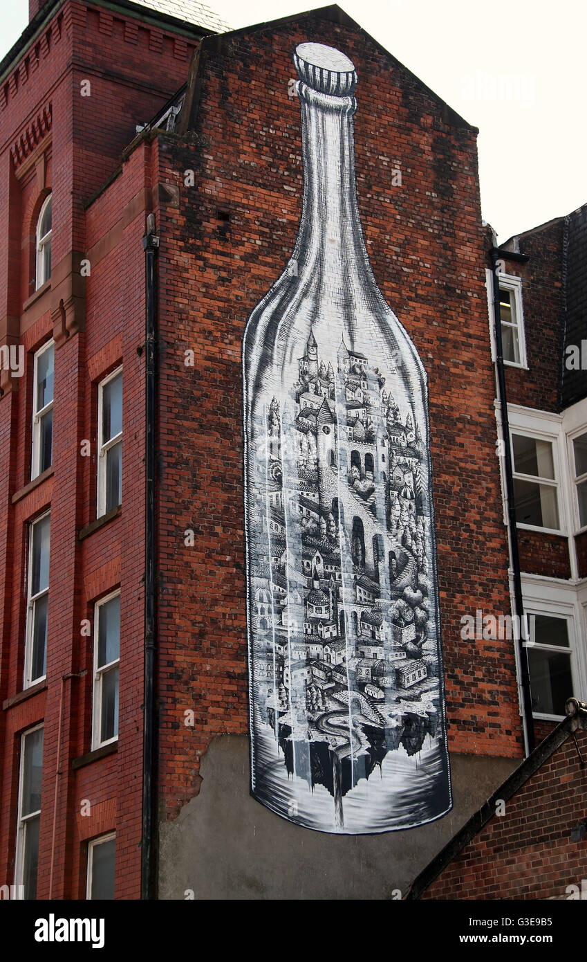 Murale di artista di strada di flemma nel quartiere settentrionale di Manchester Foto Stock