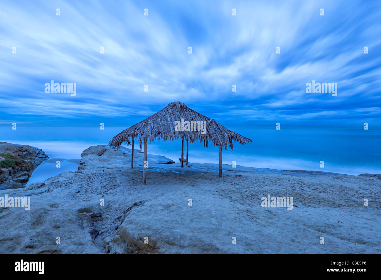 Surf Shack, oceano. Vista da Windansea Beach. La Jolla, California, Stati Uniti d'America. Foto Stock