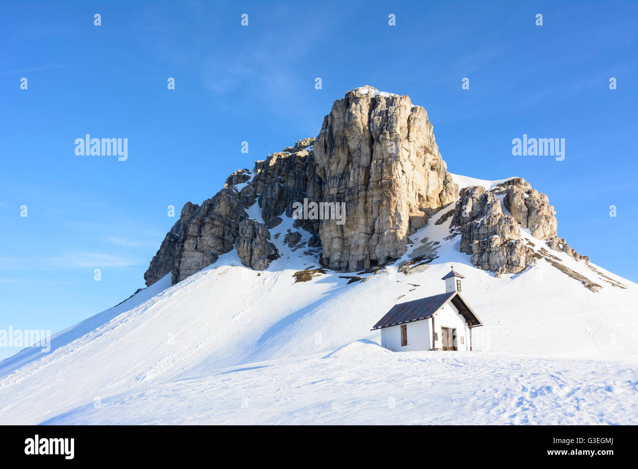 Sextnerstein, cappella a Drei-Zinnen-Hütte (Tre Cime hut), l'Italia, Bolzano (Alto Adige), Sud Tirolo, Alto Adige, Naturpark Drei Zinne Foto Stock