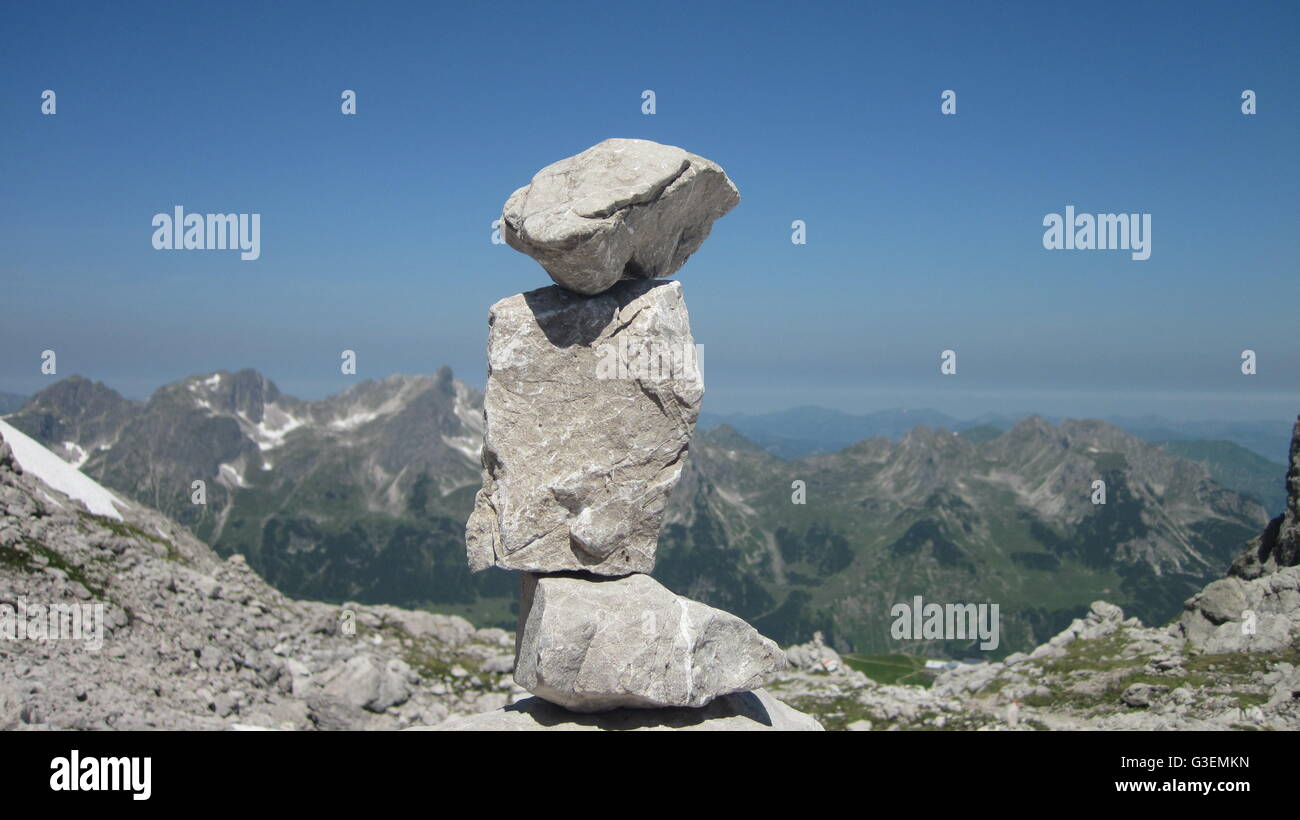 Uomo di pietra in Algovia Alpi vicino a Oberstdorf, Germania Foto Stock