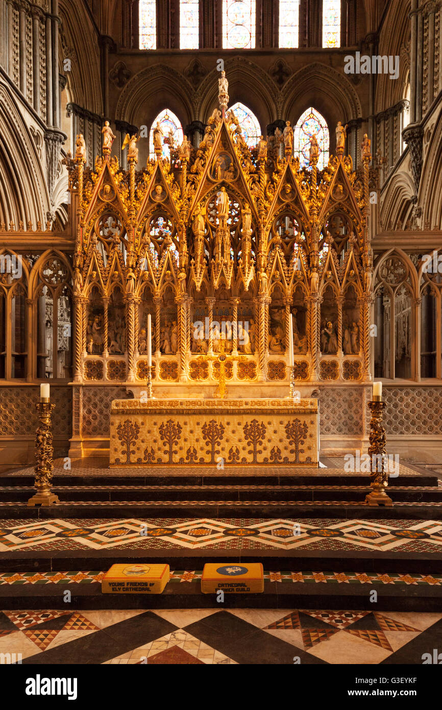 L'Altare Maggiore e reredos, Cattedrale di Ely interno, Ely, Cambridgeshire East Anglia UK Foto Stock