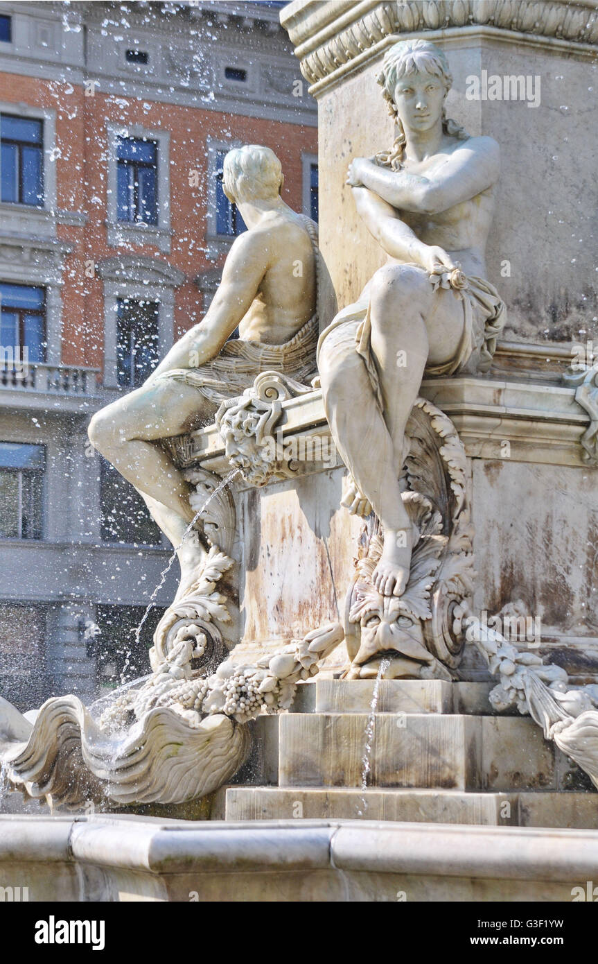 In Germania, in Sassonia, Görlitz, Postplatz, fontana, Muschelmaid, sculture in marmo, piedistallo Foto Stock