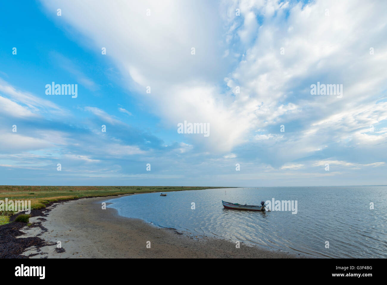 Ocean Bay con barche da pesca, Krig Vig, il tuo parco nazionale, Agger, Nord dello Jutland, Danimarca Foto Stock