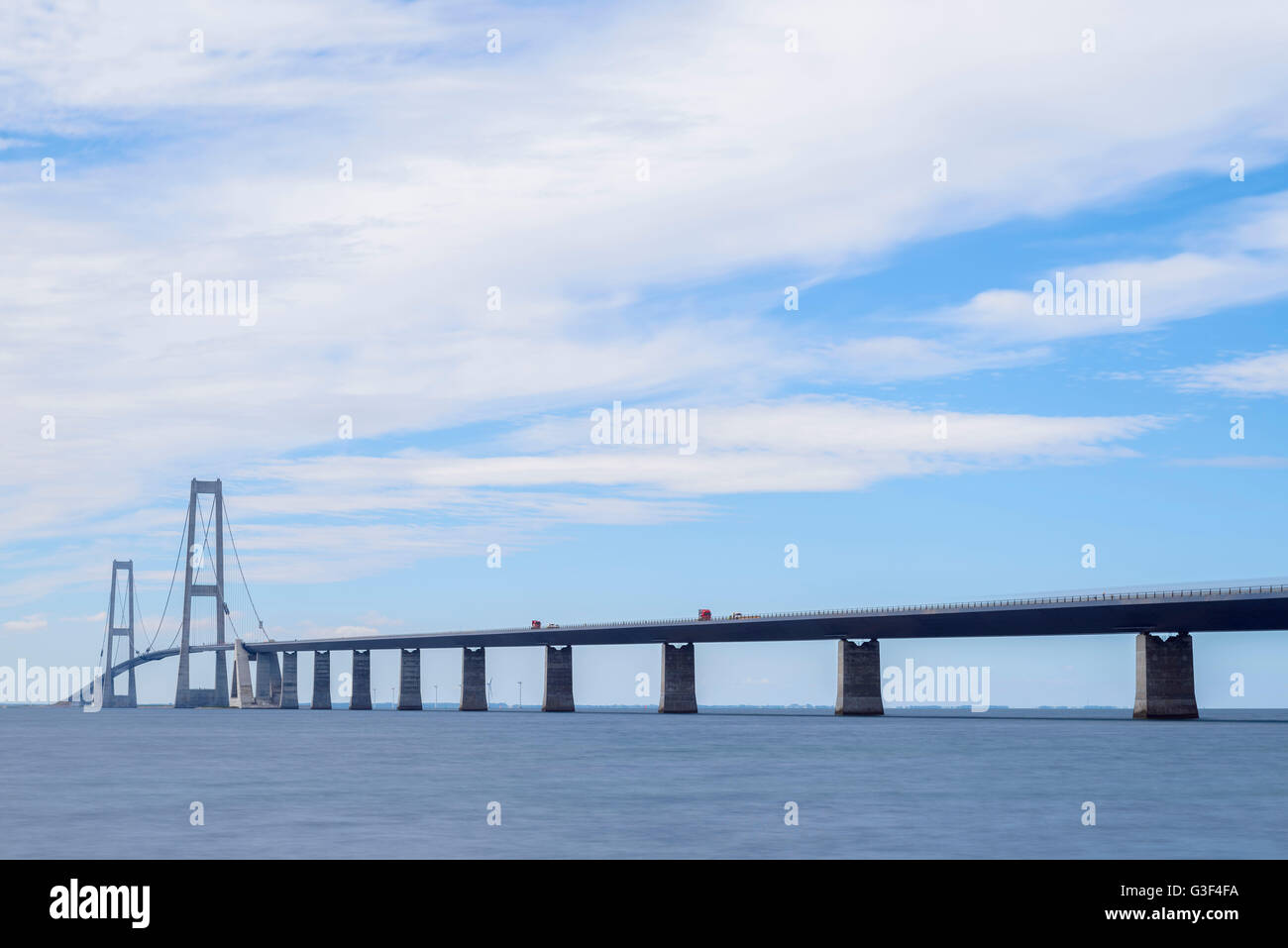 Strade e ponte ferroviario, Great Belt Bridge, Fyn Zelanda, Danimarca Foto Stock