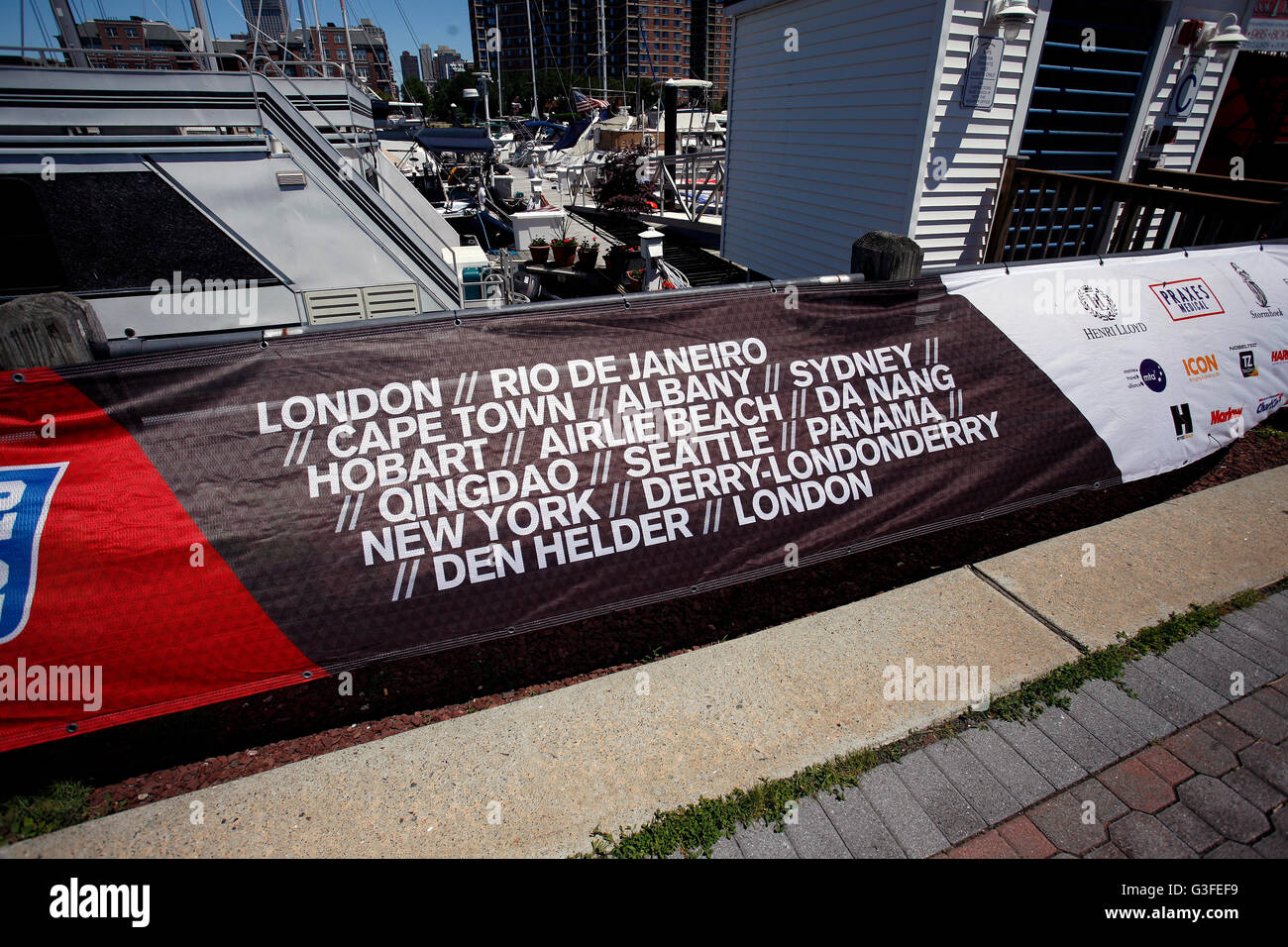 New York, Stati Uniti d'America. Decimo Giugno, 2016. Digital Signage in libertà sbarco Marina in New Jersey a seguito della conclusione della gara delle Americhe porzione di Clipper il giro del mondo in barca a vela. Team ha cominciato ad arrivare nell'area di New York City di ieri. Credito: Adam Stoltman/Alamy Live News Foto Stock