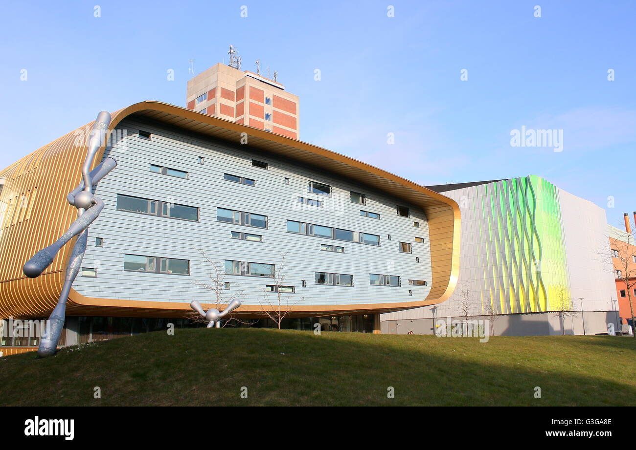 Facoltà medica edificio (Rau architects) & Research Laboratory di UNStudio / Ben Van Berkel, ospedale UMCG, Groningen, Olanda Foto Stock