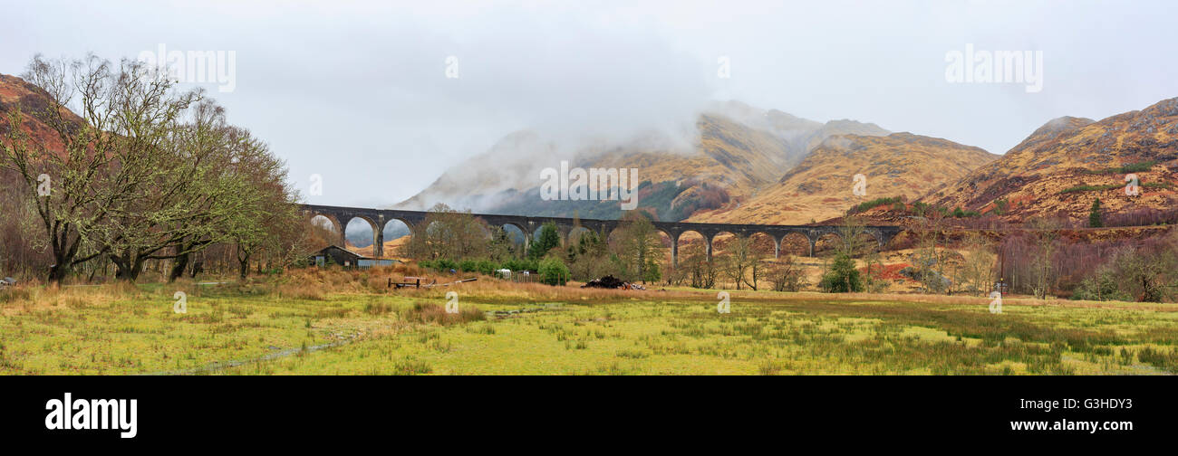 Il famoso viadotto Glenfinnan, Harry Potter scena Foto Stock