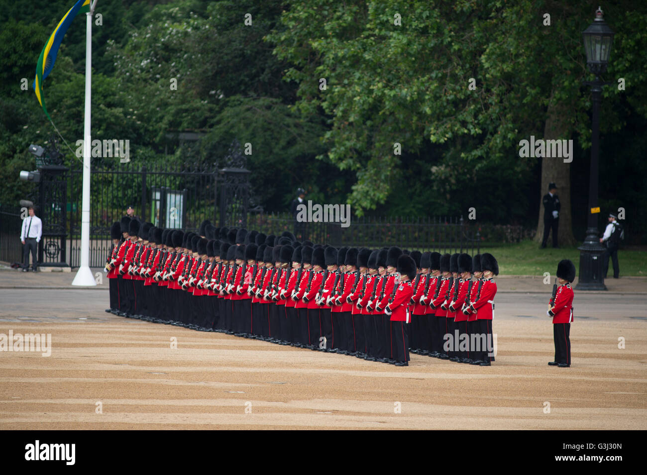 La Sfilata delle Guardie a Cavallo, Londra, Regno Unito. 11 giugno 2016. Il novantesimo compleanno sfilata di Sua Maestà la Regina Elisabetta II. Foto Stock