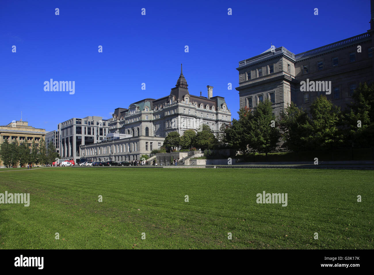 La vista del municipio di Montreal (Hotel de Ville) da Champ de Mars.Montreal, Canada Foto Stock