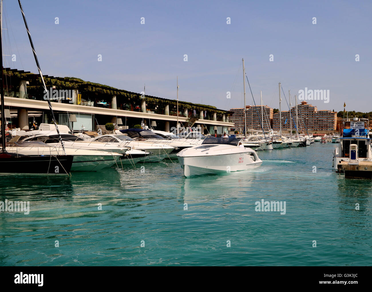 Frauscher yacht a motore - meglio di Yachting - Port Adriano - 10th, 11th, 12 giugno 2016, Philippe Starck progettato per Port Adriano Foto Stock