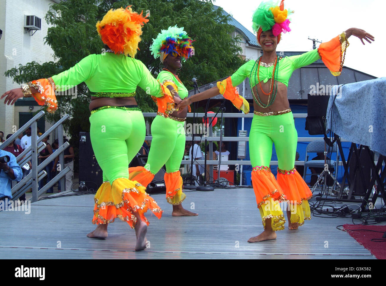 La Chiquita sorelle eseguire presso il Mt Ranier festival in Mt Ranier, Md Foto Stock