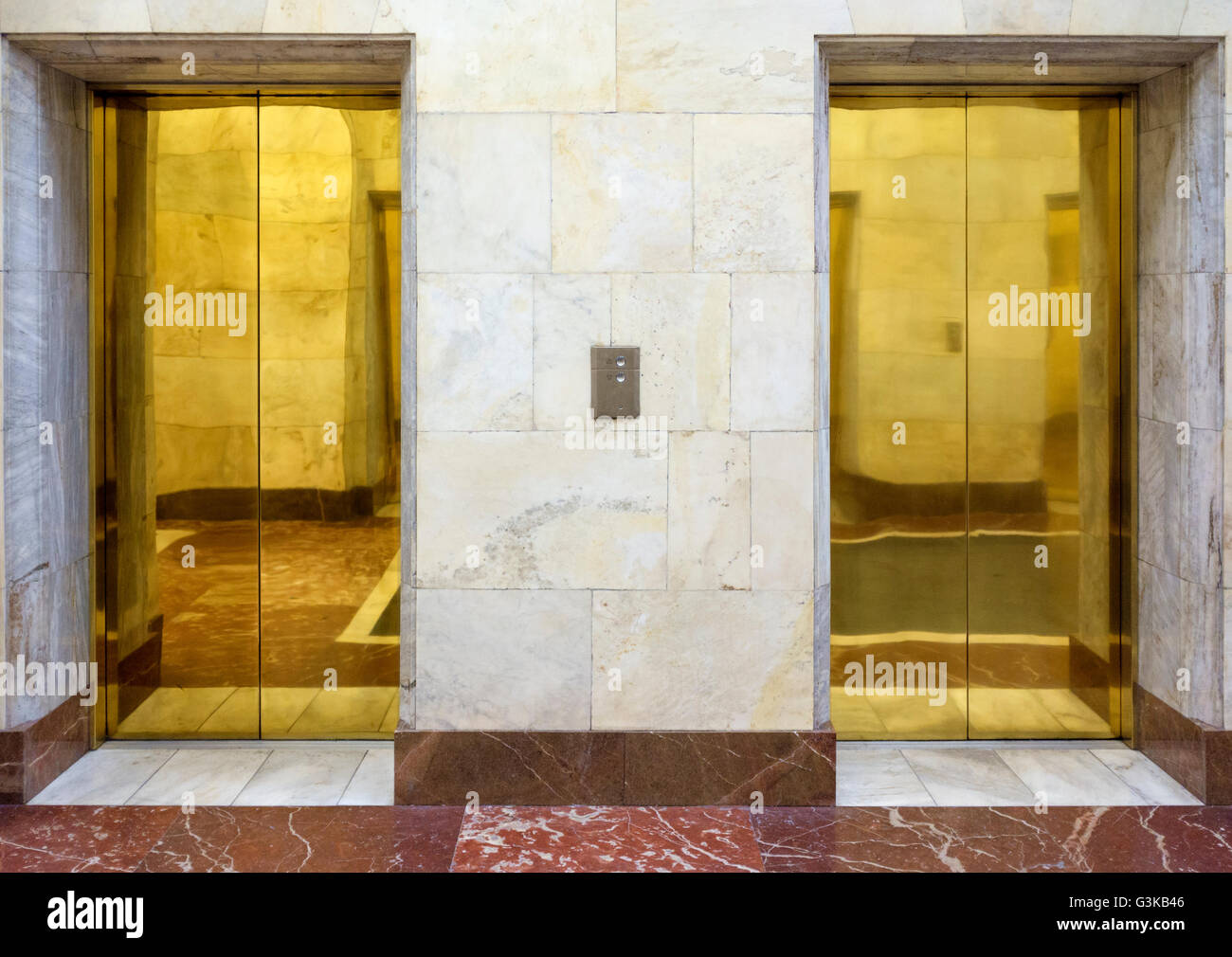 Porte dell'ascensore Foto Stock