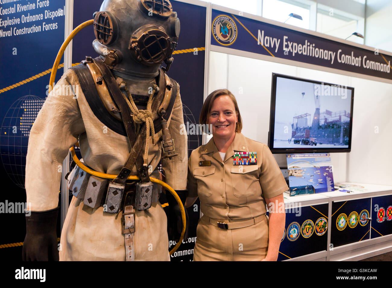 Marine Expeditionary comando di combattimento presentano stand alla US Navy League Sea-Air-spazio esposizione - Washington DC, Stati Uniti d'America Foto Stock