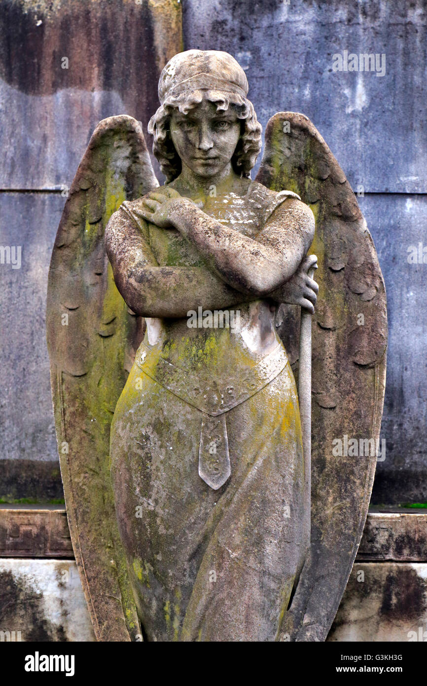 Recoleta cimitero tomba scultura (Angel). Il quartiere di Recoleta, Buenos Aires, Argentina Foto Stock