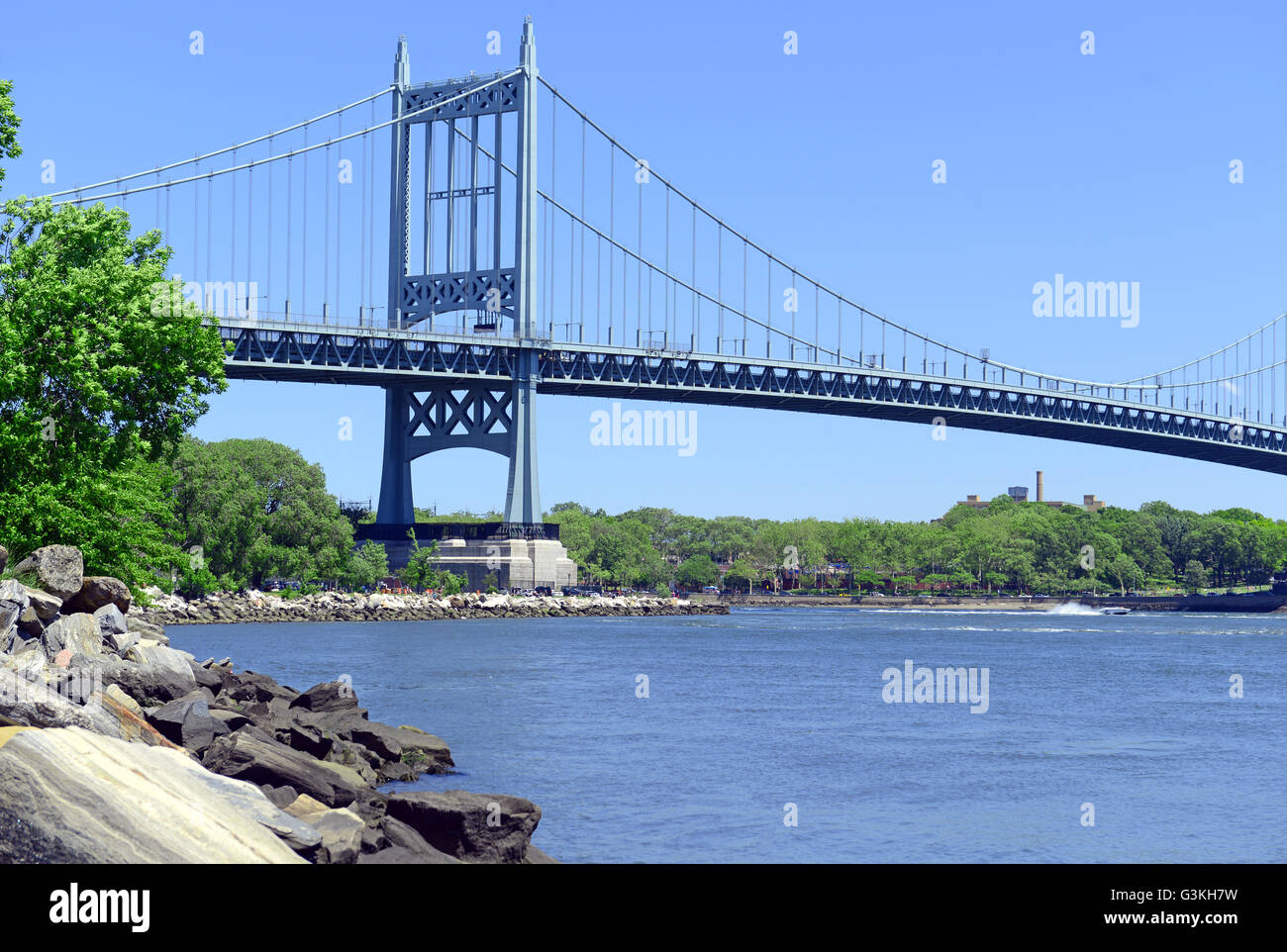 Il Triborough Bridge spanning su Randall's Island, New York City Foto Stock