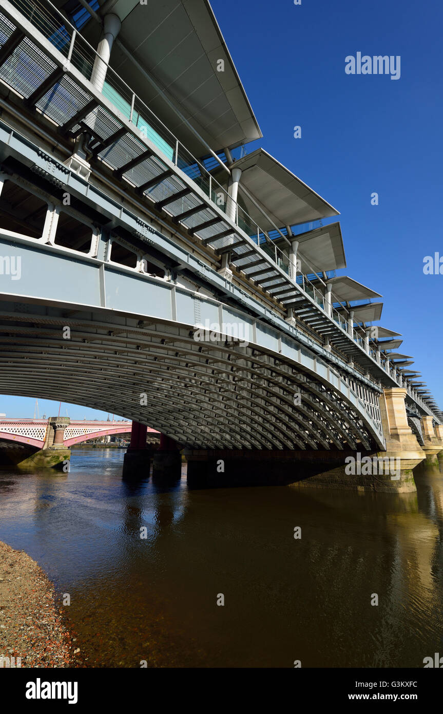Blackfriars Railway Bridge, London, Regno Unito Foto Stock