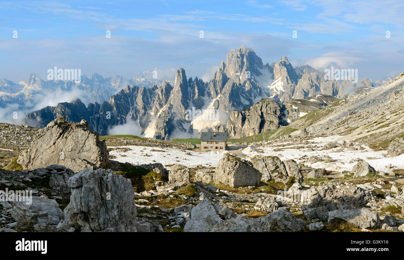 Le Marmarole, Mt. Antelao, Rifugio Lavaredo, Tre Cime di Lavaredo, provincia di Alto Adige, Dolomiti di Sesto, Italia Foto Stock