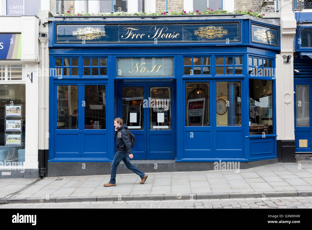 Il n. 11 pub gestito da Wetherspoons in Winchester Regno Unito Foto Stock