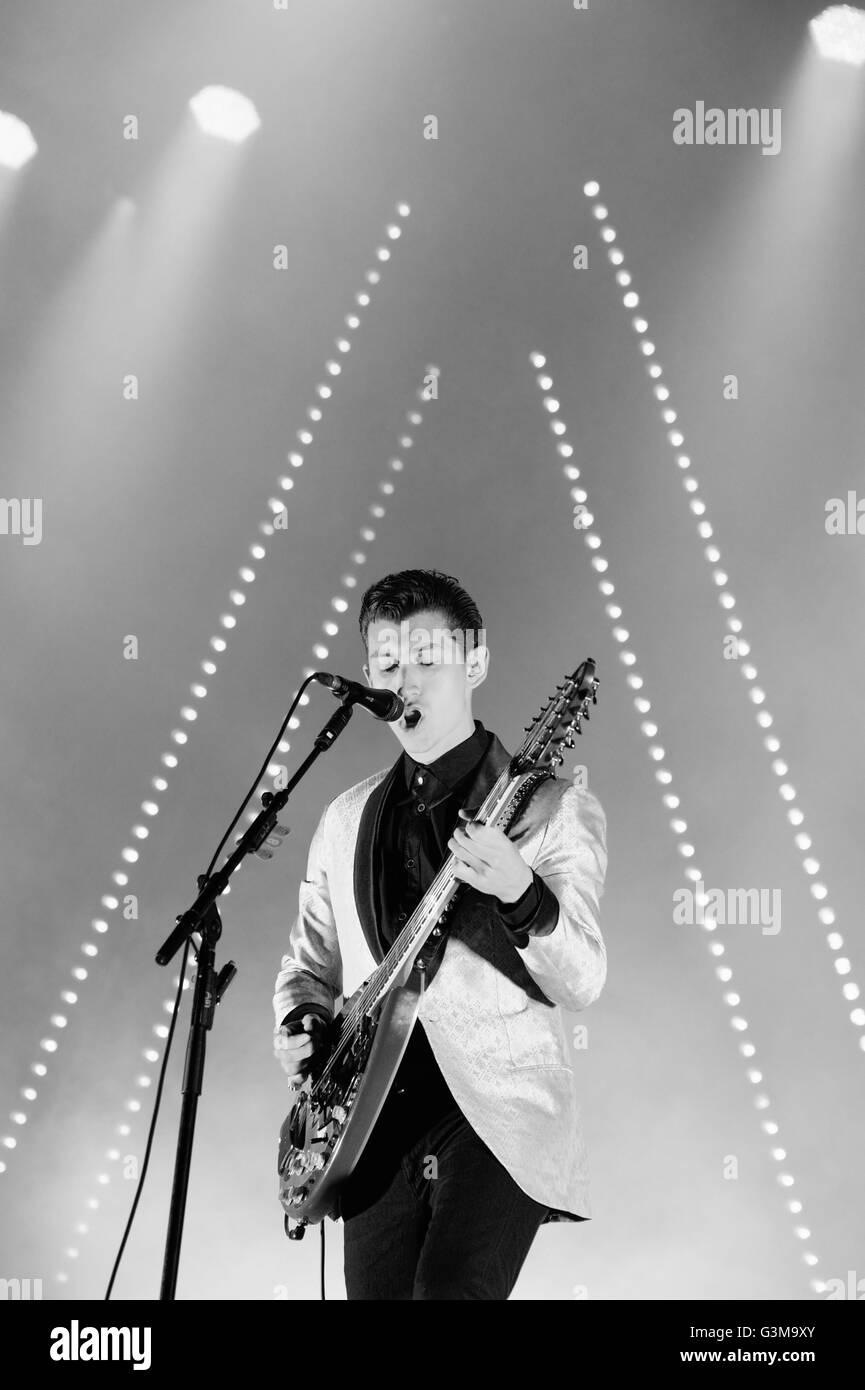 Alex Turner inglese di rock band Arctic Monkeys esegue presso Zurich Openair Festival 2013. Foto Stock