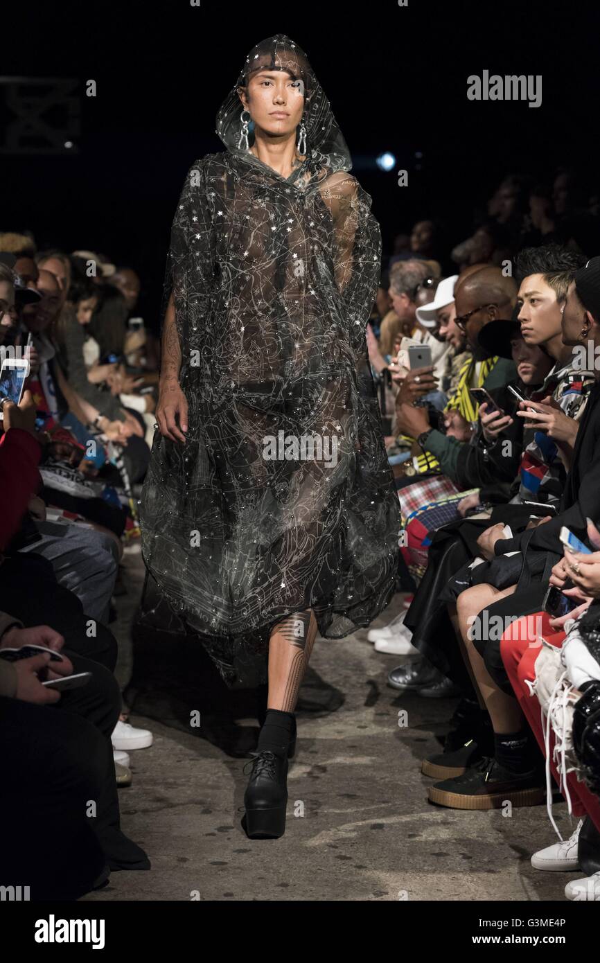 KTZ pista a Londra collezioni uomini SS17, LCM SS17. 12/06/2016 | Utilizzo di tutto il mondo Foto Stock