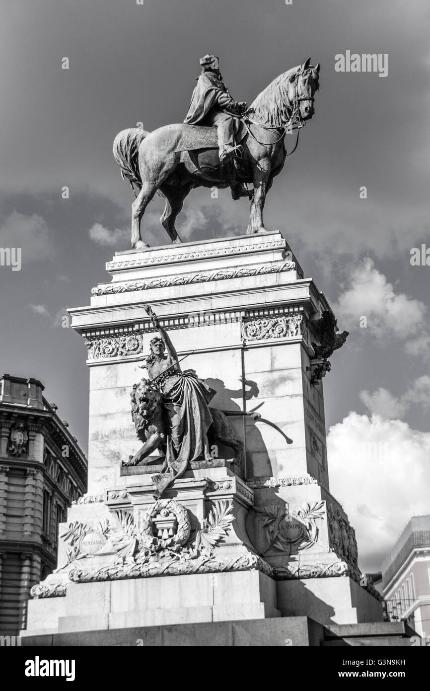 L'Italia, Lombardia, Milano, Giuseppe monumento a Garibaldi in Largo Cairoli Foto Stock