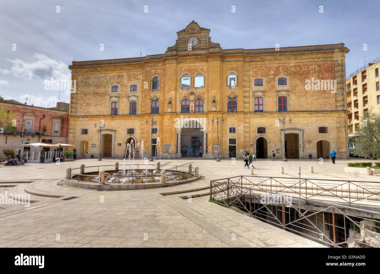 In Italia, Basilicata, Matera, Piazza Vittorio Veneto, Palazzo dell'Annunziata Foto Stock