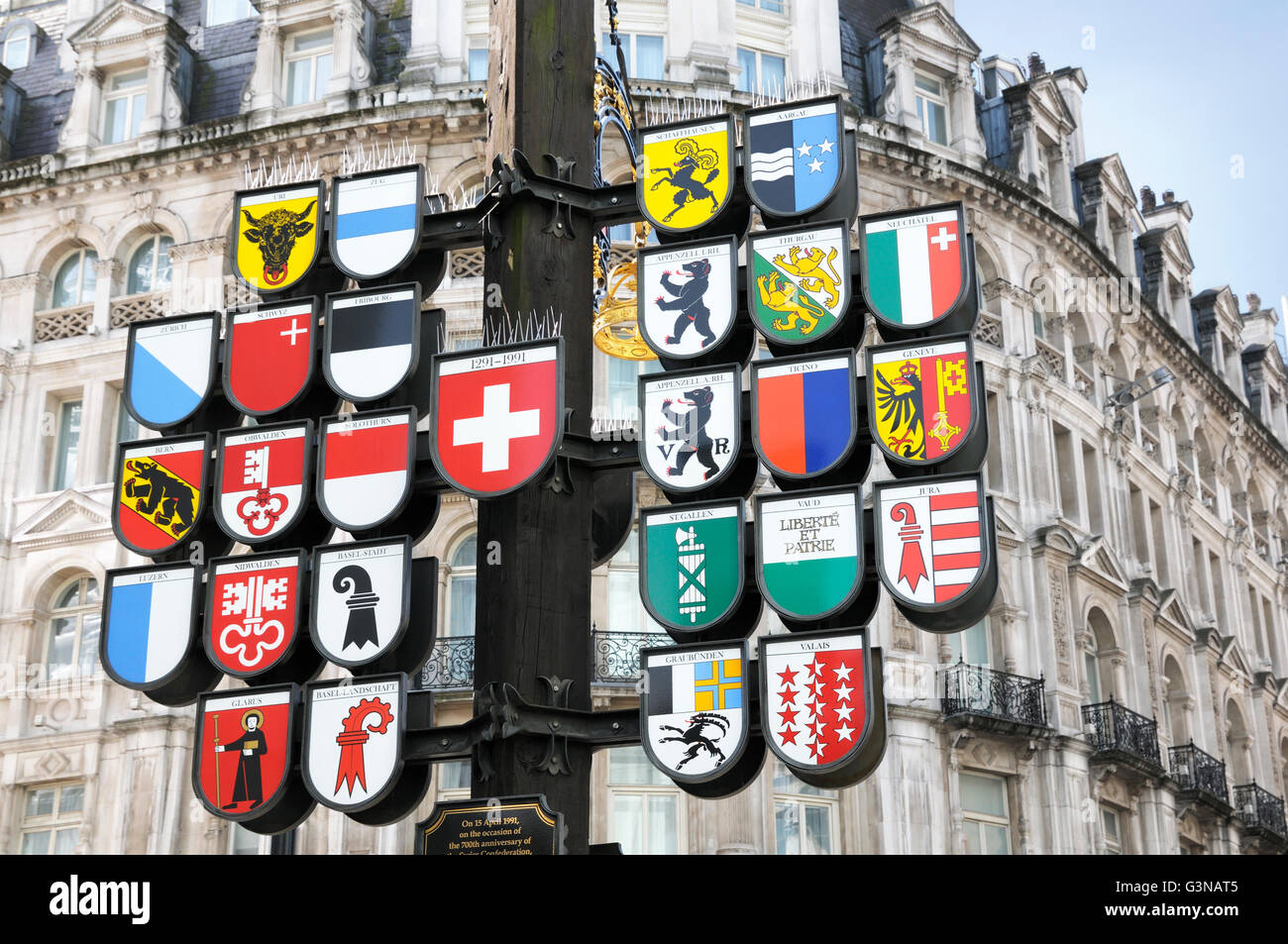 Struttura cantonali dei cantoni svizzeri, tribunale svizzero, Leicester Square, London, England, Regno Unito Foto Stock