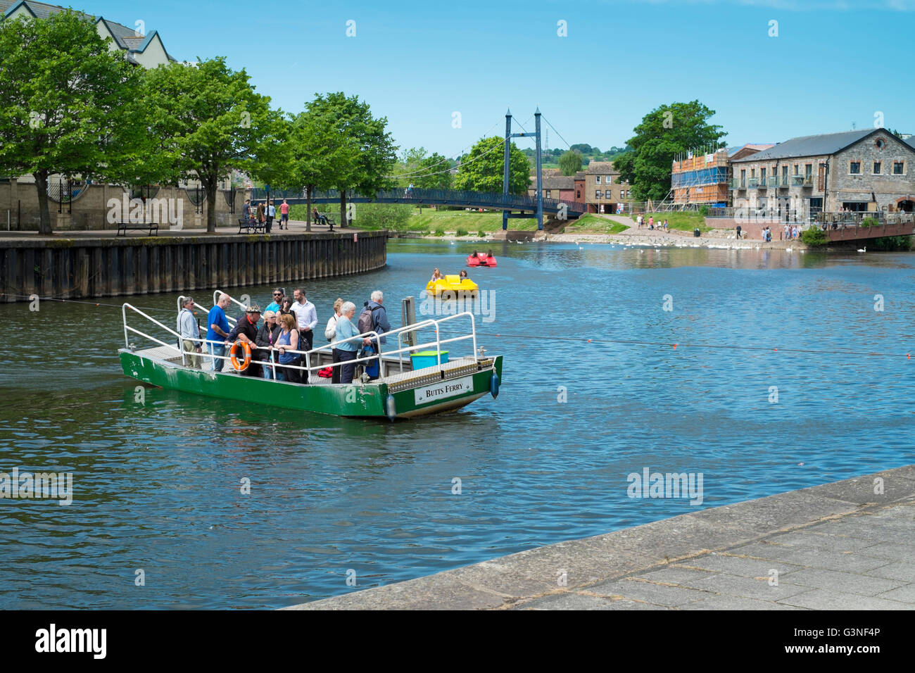 Exeter città capitale di Devon England Regno Unito la banchina del traghetto mozziconi Foto Stock