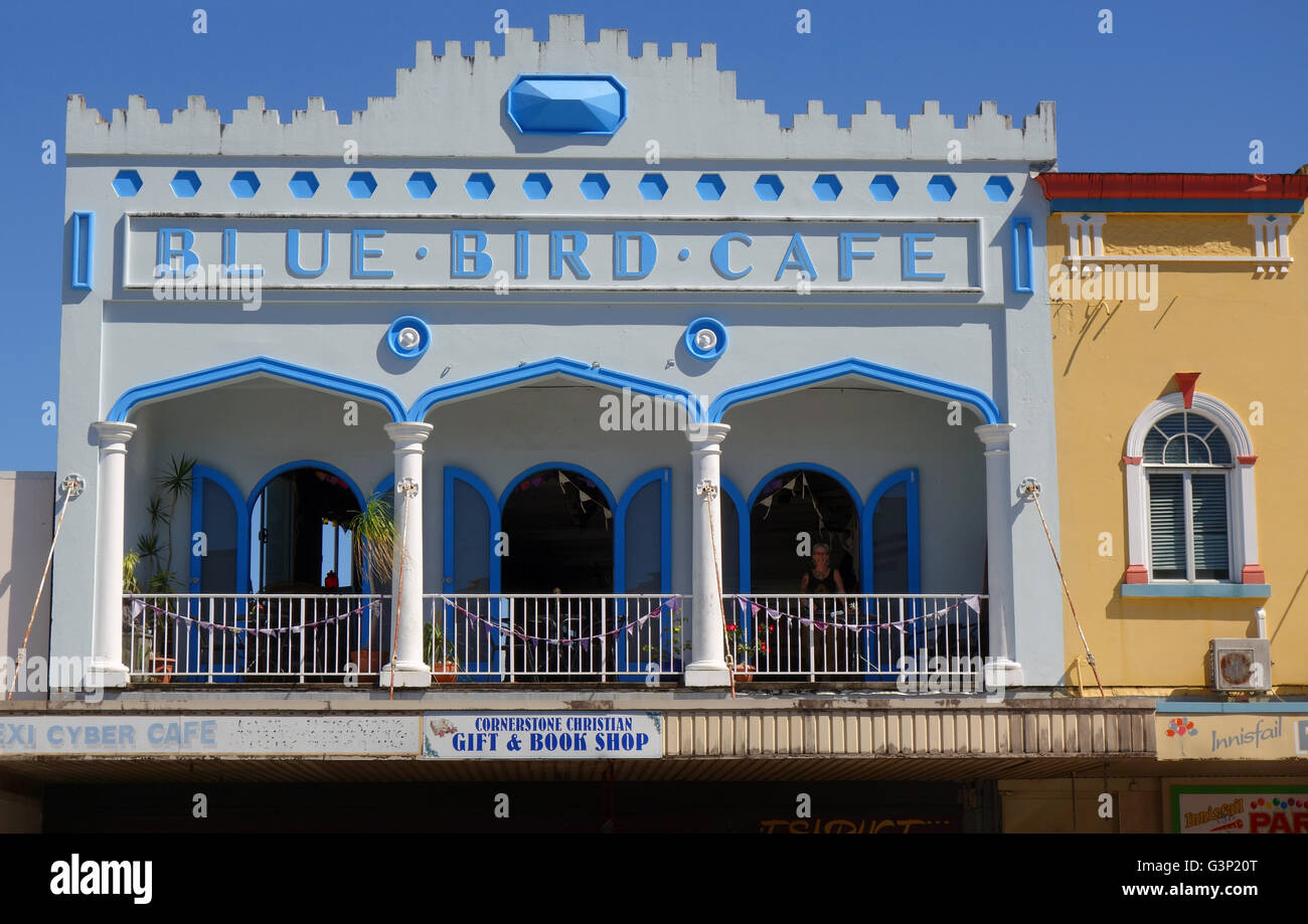 Storico uccello Blu Cafè edificio, ora ospita la Bodhi Cafe, Innisfail, estremo Nord Queensland, Australia. No signor o PR Foto Stock