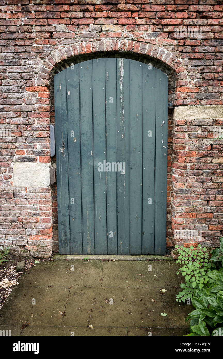 Giardino verde giardino Door-Walled Foto Stock
