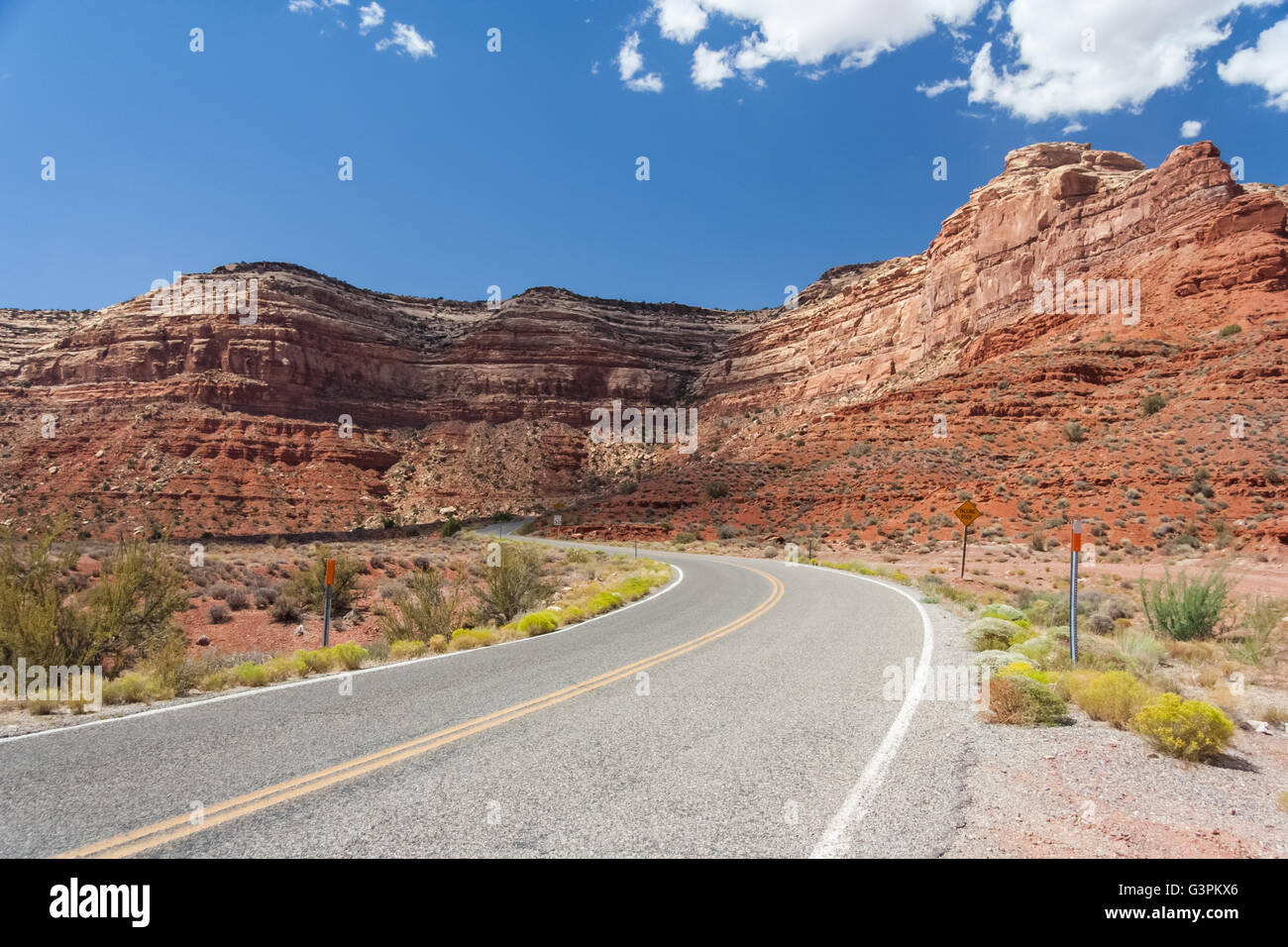 Autostrada 261 noto anche come Moki Dugway a Valle degli Dèi, Utah, Stati Uniti d'America Foto Stock