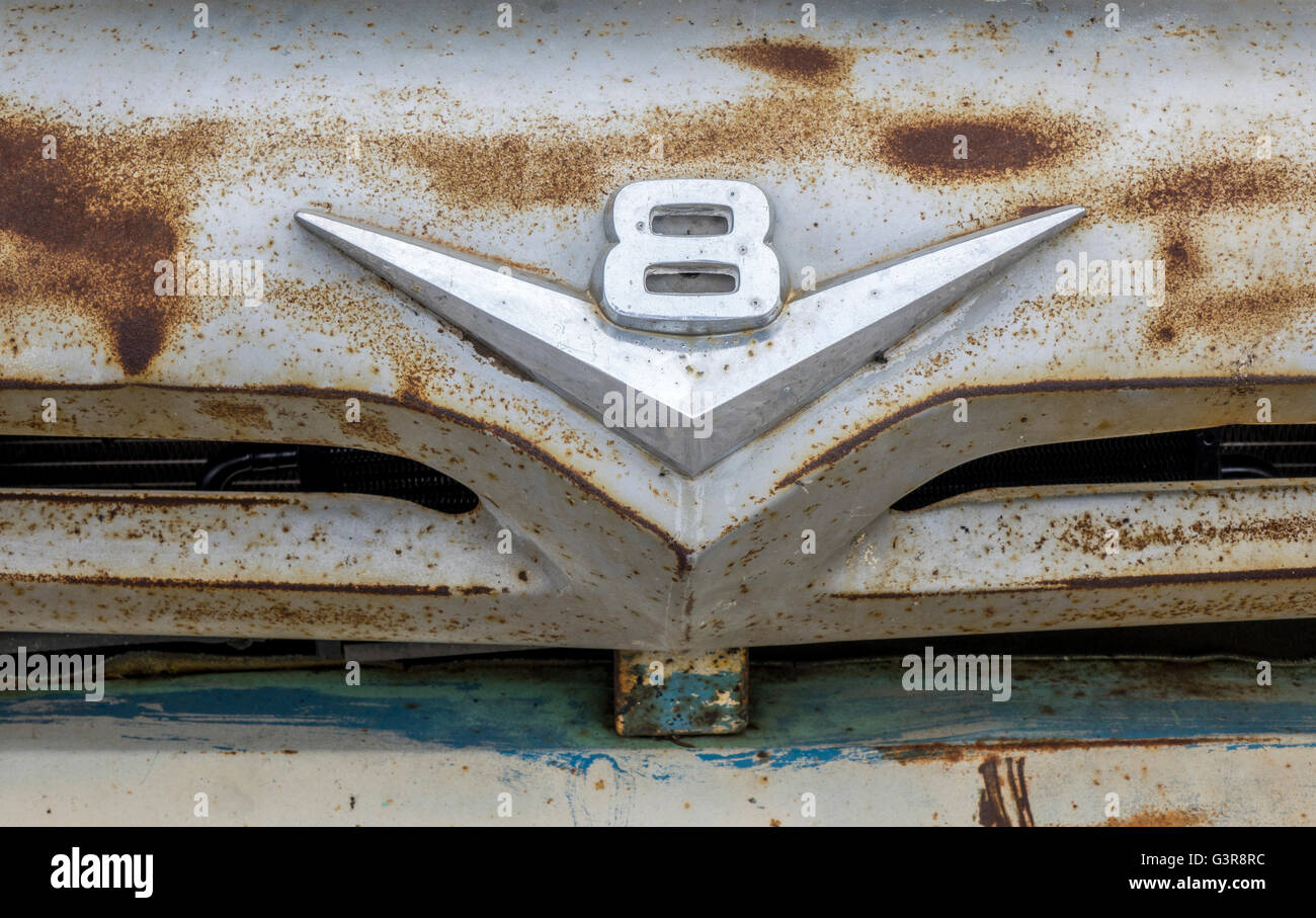 Una Ford V8 ornamento del cofano da anni Cinquanta F100 Pick Up Truck Foto Stock