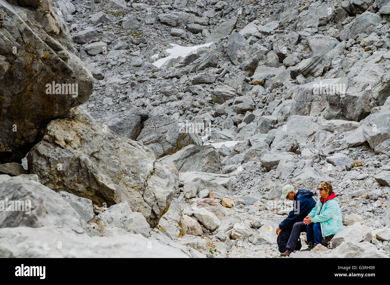 Il caos di rocce. PR-PNPE 23 - Percorso Horcados Rojos, nel settore denominato La Vueltona. Picos de Europa, Cantabria, Spagna, Europa Foto Stock