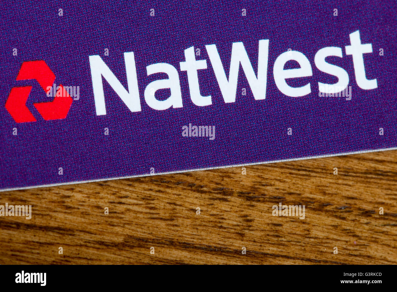 LONDON, Regno Unito - 13 giugno 2016: Il logo per la Natwest Bank sulla sommità di una lettera, il 13 giugno 2016. Foto Stock