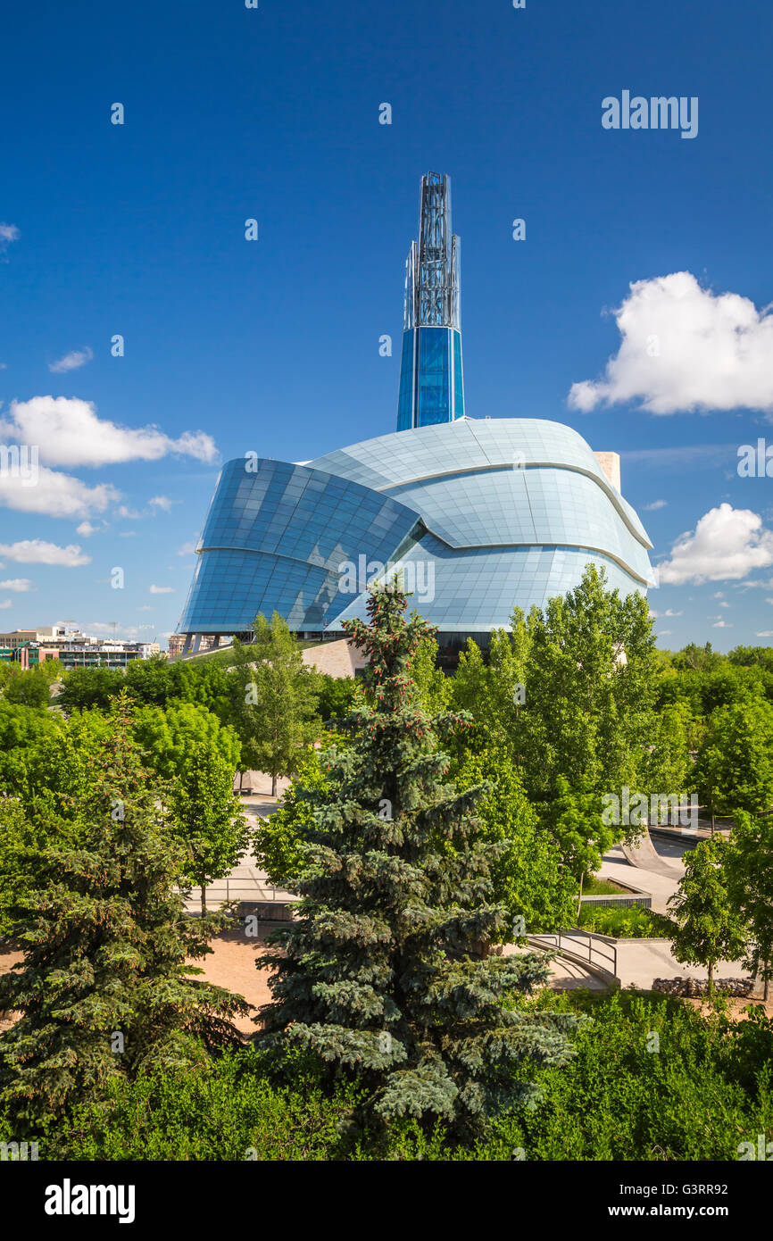 Il Museo Canadese per i diritti umani la costruzione presso le forche in Winnipeg, Manitoba, Canada. Foto Stock