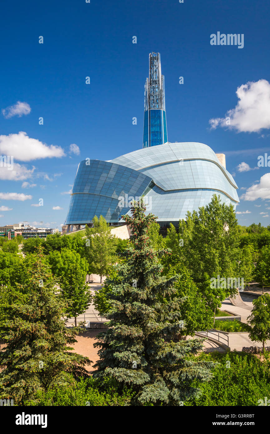 Il Museo Canadese per i diritti umani la costruzione presso le forche in Winnipeg, Manitoba, Canada. Foto Stock
