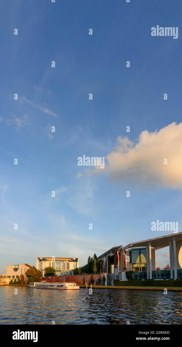 Bundeskanzleramt (Cancelleria federale), il fiume Sprea Foto Stock