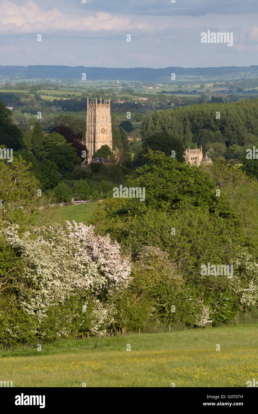 St James Church e Cotswold paesaggio, Chipping Campden, Cotswolds, Gloucestershire, England, Regno Unito, Europa Foto Stock