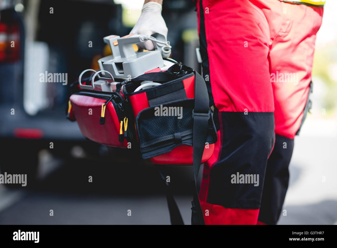 Ambulanza uomo piano gambe Foto Stock