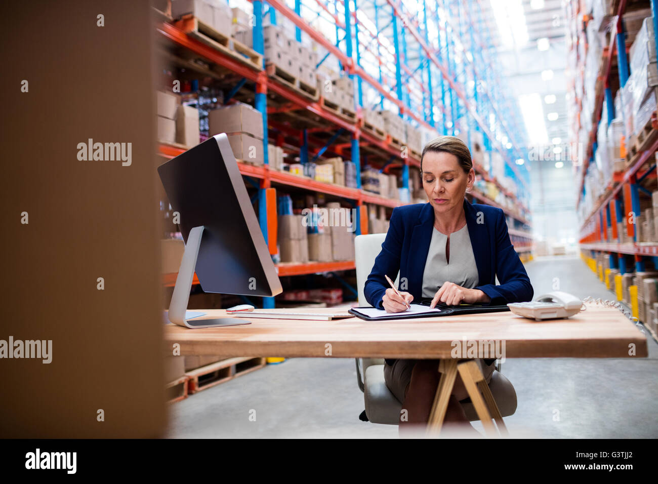 Responsabile di Magazzino in ufficio Foto Stock